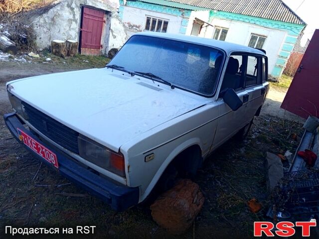 Белый ВАЗ 2104, объемом двигателя 13 л и пробегом 250 тыс. км за 200 $, фото 1 на Automoto.ua