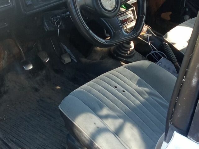 Белый ВАЗ 2104, объемом двигателя 1.5 л и пробегом 1000 тыс. км за 450 $, фото 4 на Automoto.ua