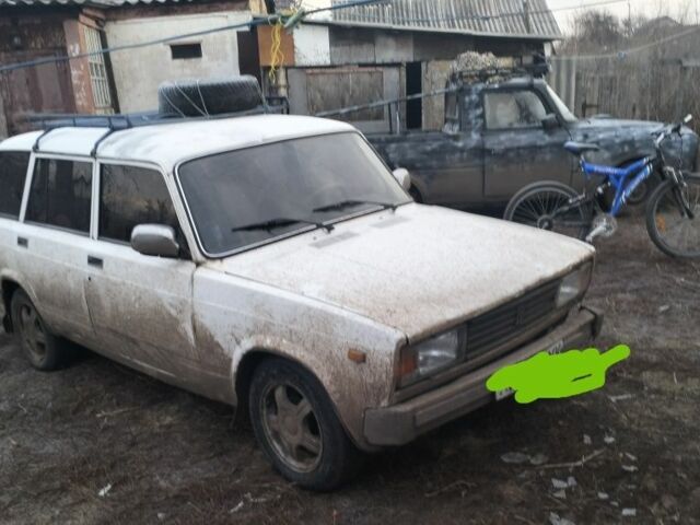 Белый ВАЗ 2104, объемом двигателя 1.5 л и пробегом 100 тыс. км за 510 $, фото 2 на Automoto.ua