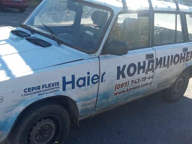 Белый ВАЗ 2104, объемом двигателя 1.5 л и пробегом 1000 тыс. км за 450 $, фото 2 на Automoto.ua