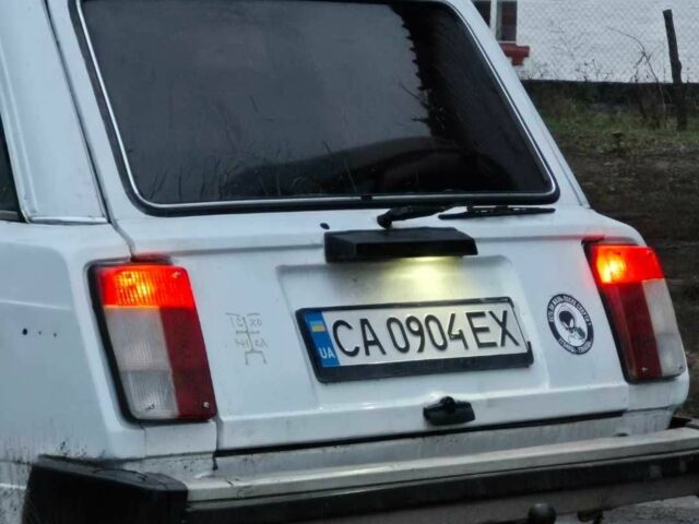 Белый ВАЗ 2104, объемом двигателя 1.5 л и пробегом 50 тыс. км за 1010 $, фото 2 на Automoto.ua