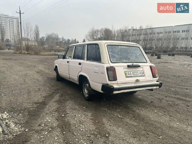 Белый ВАЗ 2104, объемом двигателя 1.7 л и пробегом 265 тыс. км за 500 $, фото 3 на Automoto.ua