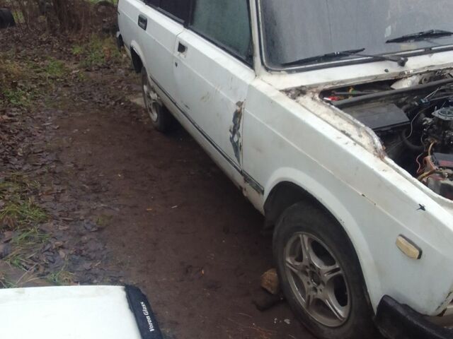 Белый ВАЗ 2104, объемом двигателя 0 л и пробегом 140 тыс. км за 332 $, фото 3 на Automoto.ua