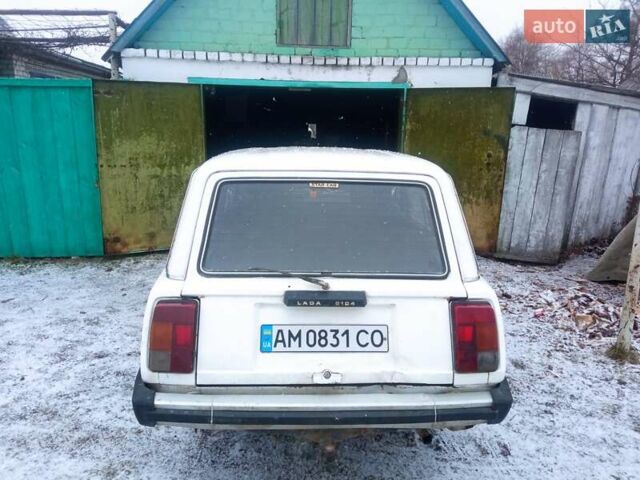 Белый ВАЗ 2104, объемом двигателя 1.1 л и пробегом 200 тыс. км за 1100 $, фото 1 на Automoto.ua