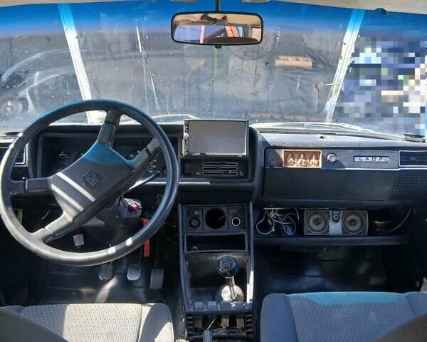 Белый ВАЗ 2104, объемом двигателя 1.7 л и пробегом 72 тыс. км за 750 $, фото 2 на Automoto.ua