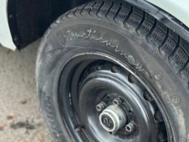 Білий ВАЗ 2104, об'ємом двигуна 1.5 л та пробігом 3 тис. км за 949 $, фото 7 на Automoto.ua