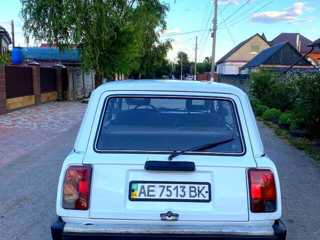 Белый ВАЗ 2104, объемом двигателя 1.5 л и пробегом 150 тыс. км за 999 $, фото 3 на Automoto.ua