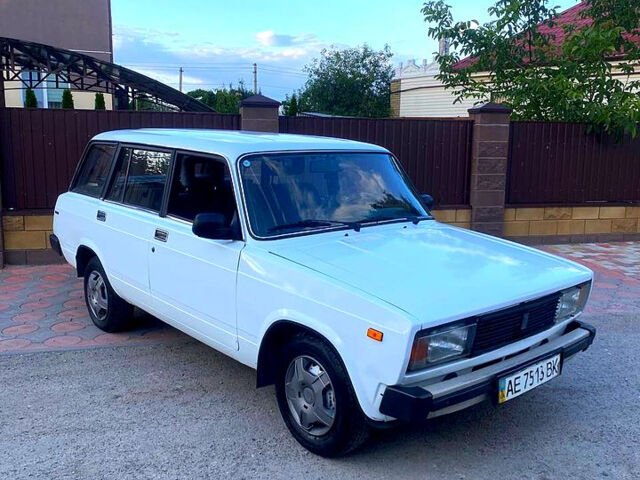Белый ВАЗ 2104, объемом двигателя 1.5 л и пробегом 150 тыс. км за 999 $, фото 6 на Automoto.ua