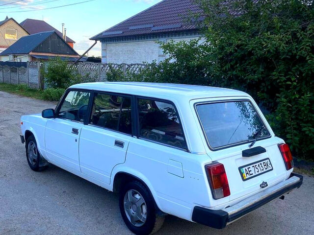 Белый ВАЗ 2104, объемом двигателя 1.5 л и пробегом 150 тыс. км за 999 $, фото 2 на Automoto.ua