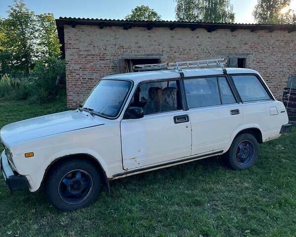 Білий ВАЗ 2104, об'ємом двигуна 1.5 л та пробігом 300 тис. км за 1800 $, фото 2 на Automoto.ua