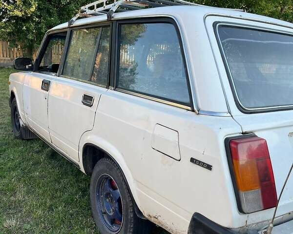 Білий ВАЗ 2104, об'ємом двигуна 1.5 л та пробігом 300 тис. км за 1800 $, фото 1 на Automoto.ua