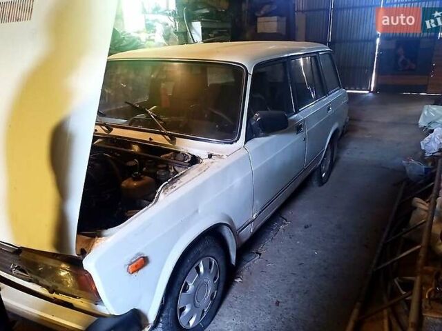 Білий ВАЗ 2104, об'ємом двигуна 1.5 л та пробігом 200 тис. км за 800 $, фото 2 на Automoto.ua