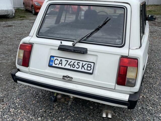 Белый ВАЗ 2104, объемом двигателя 1.5 л и пробегом 100 тыс. км за 950 $, фото 4 на Automoto.ua