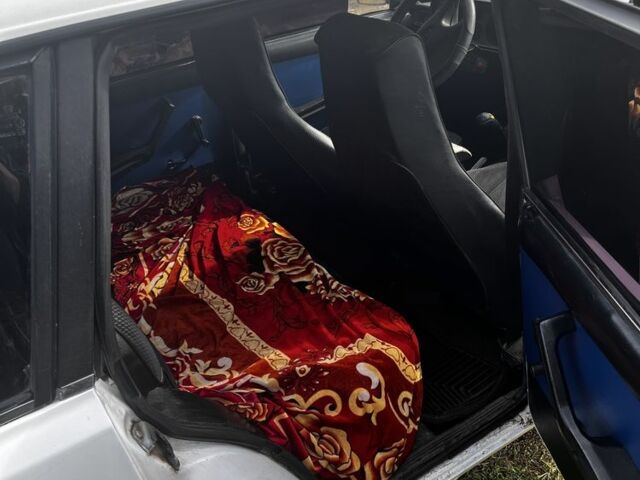 Белый ВАЗ 2104, объемом двигателя 1.5 л и пробегом 3 тыс. км за 1100 $, фото 5 на Automoto.ua