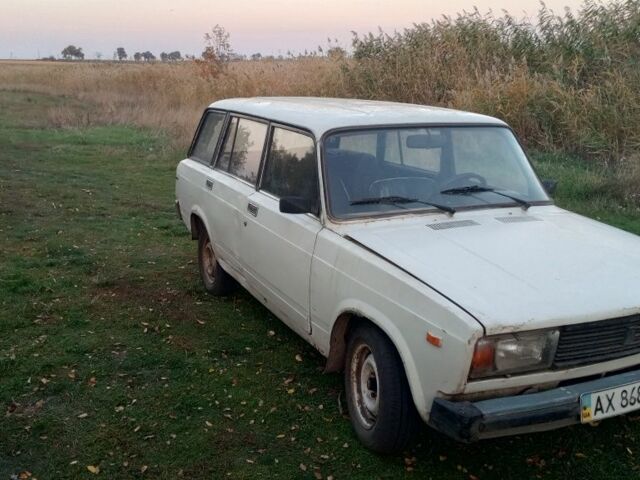 Белый ВАЗ 2104, объемом двигателя 1.5 л и пробегом 57 тыс. км за 358 $, фото 3 на Automoto.ua