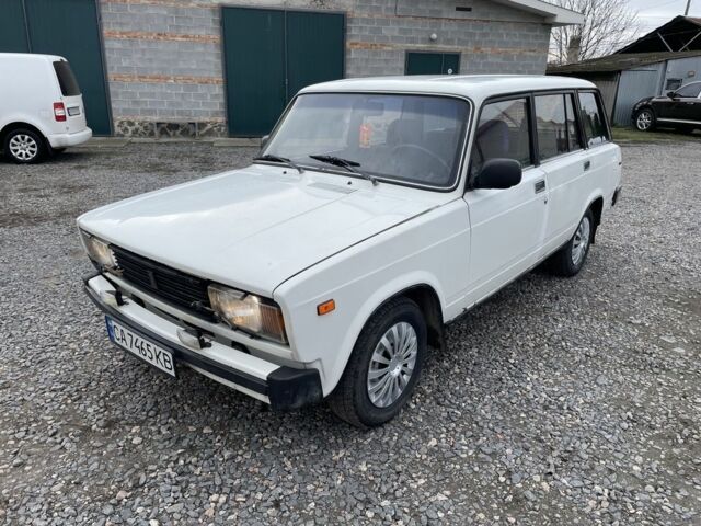 Белый ВАЗ 2104, объемом двигателя 1.5 л и пробегом 100 тыс. км за 950 $, фото 2 на Automoto.ua
