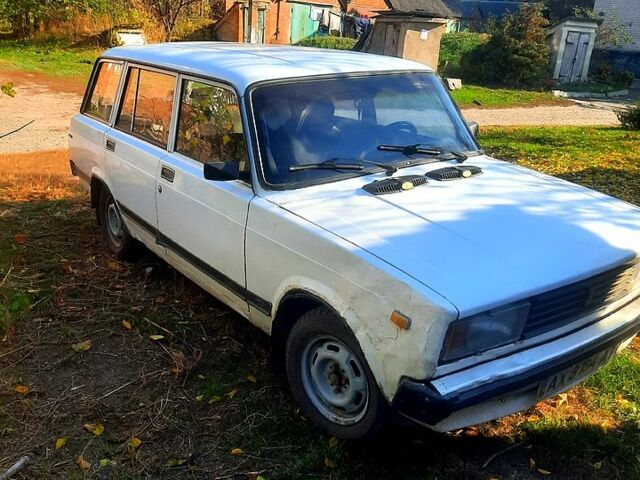 Белый ВАЗ 2104, объемом двигателя 1.5 л и пробегом 100 тыс. км за 800 $, фото 5 на Automoto.ua