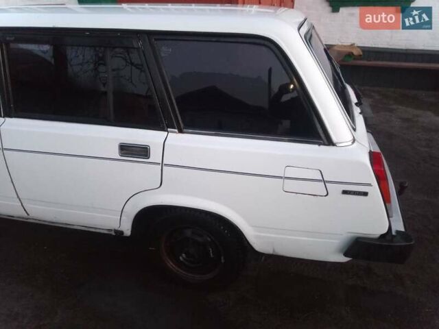 Белый ВАЗ 2104, объемом двигателя 1.45 л и пробегом 200 тыс. км за 800 $, фото 5 на Automoto.ua
