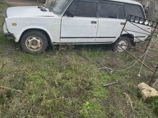 Белый ВАЗ 2104, объемом двигателя 0 л и пробегом 300 тыс. км за 500 $, фото 2 на Automoto.ua