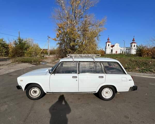 Белый ВАЗ 2104, объемом двигателя 0 л и пробегом 100 тыс. км за 1000 $, фото 2 на Automoto.ua