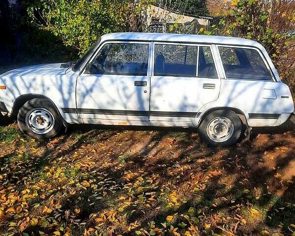 ВАЗ 2104 1999 в Чугуеве на Automoto.ua Белый ВАЗ 2104, объемом двигателя 1.5 л и пробегом 100 тыс. км за 800 $, фото 7 на Automoto.ua