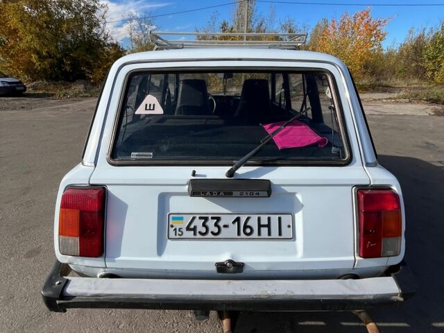 Белый ВАЗ 2104, объемом двигателя 1.5 л и пробегом 100 тыс. км за 1000 $, фото 6 на Automoto.ua