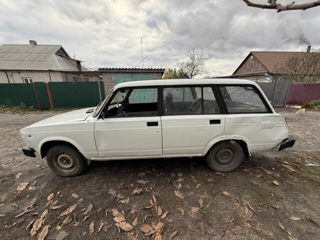 Белый ВАЗ 2104, объемом двигателя 1.5 л и пробегом 150 тыс. км за 597 $, фото 2 на Automoto.ua