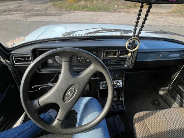 Белый ВАЗ 2104, объемом двигателя 1.5 л и пробегом 100 тыс. км за 1000 $, фото 9 на Automoto.ua