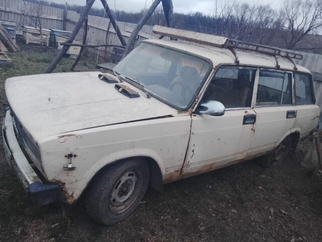 Белый ВАЗ 2104, объемом двигателя 0 л и пробегом 1000 тыс. км за 155 $, фото 1 на Automoto.ua