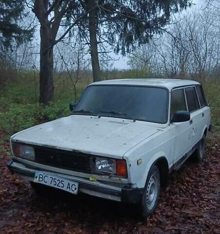 Белый ВАЗ 2104, объемом двигателя 1 л и пробегом 87 тыс. км за 310 $, фото 1 на Automoto.ua
