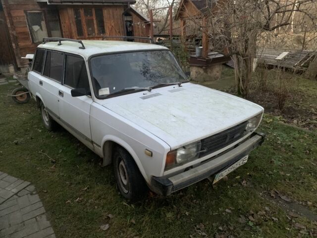 Белый ВАЗ 2104, объемом двигателя 0 л и пробегом 55 тыс. км за 500 $, фото 2 на Automoto.ua