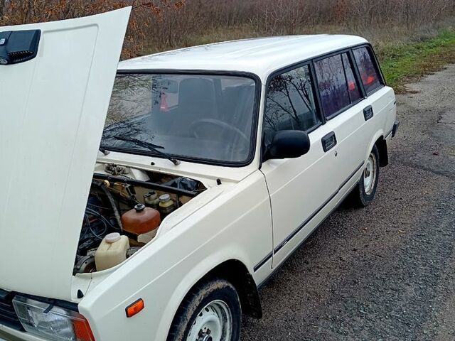 Белый ВАЗ 2104, объемом двигателя 1.5 л и пробегом 170 тыс. км за 2000 $, фото 6 на Automoto.ua