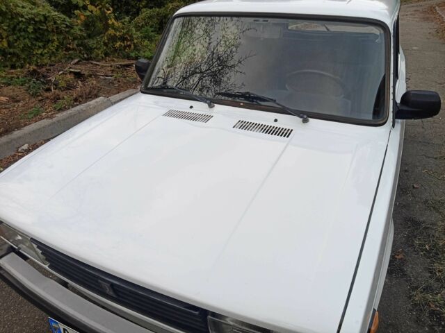 Белый ВАЗ 2104, объемом двигателя 1.5 л и пробегом 121 тыс. км за 1188 $, фото 1 на Automoto.ua