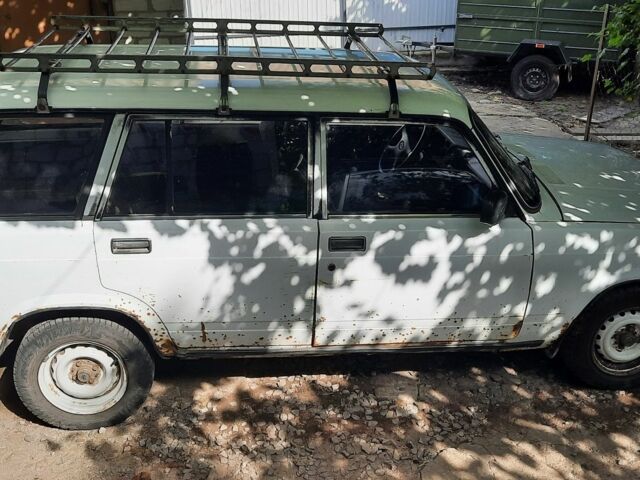 Белый ВАЗ 2104, объемом двигателя 0 л и пробегом 53 тыс. км за 592 $, фото 2 на Automoto.ua