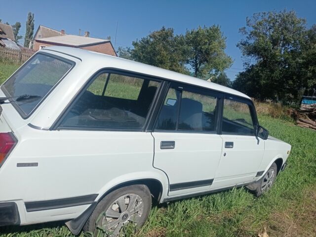 Белый ВАЗ 2104, объемом двигателя 1.5 л и пробегом 65 тыс. км за 800 $, фото 3 на Automoto.ua