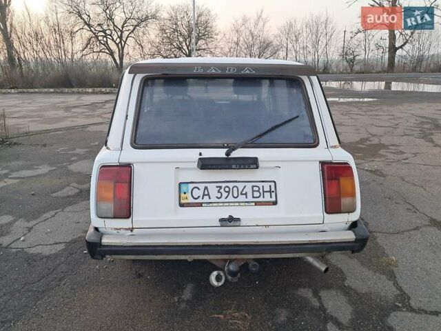 Белый ВАЗ 2104, объемом двигателя 1.45 л и пробегом 500 тыс. км за 992 $, фото 3 на Automoto.ua