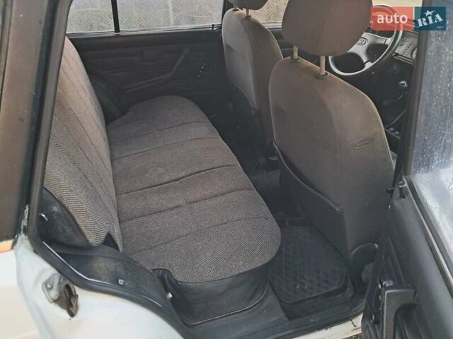 Белый ВАЗ 2104, объемом двигателя 1.45 л и пробегом 500 тыс. км за 992 $, фото 13 на Automoto.ua