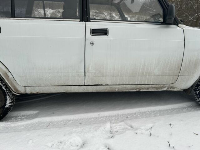 Білий ВАЗ 2104, об'ємом двигуна 1.5 л та пробігом 200 тис. км за 736 $, фото 5 на Automoto.ua