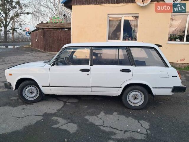 Белый ВАЗ 2104, объемом двигателя 1.45 л и пробегом 500 тыс. км за 992 $, фото 7 на Automoto.ua