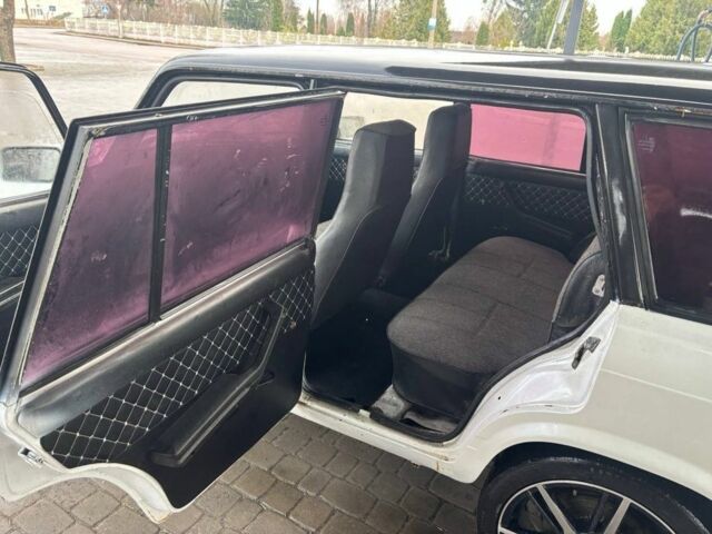 Белый ВАЗ 2104, объемом двигателя 1.5 л и пробегом 320 тыс. км за 1200 $, фото 11 на Automoto.ua