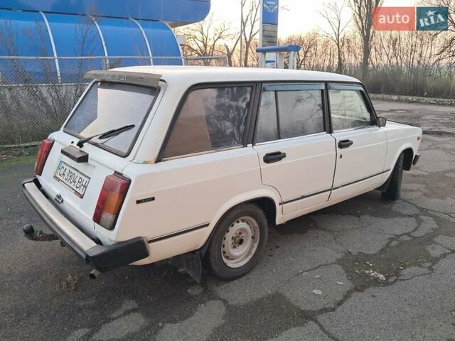 Белый ВАЗ 2104, объемом двигателя 1.45 л и пробегом 500 тыс. км за 992 $, фото 2 на Automoto.ua