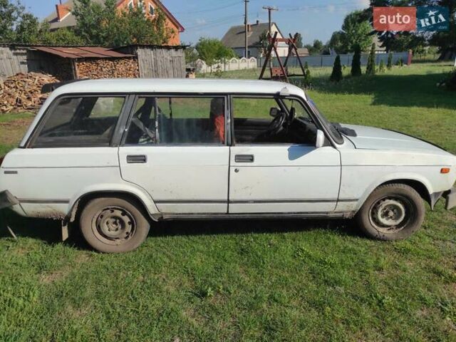 Белый ВАЗ 2104, объемом двигателя 1.6 л и пробегом 100 тыс. км за 700 $, фото 3 на Automoto.ua