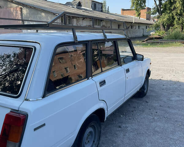 Белый ВАЗ 2104, объемом двигателя 1.5 л и пробегом 100 тыс. км за 1250 $, фото 4 на Automoto.ua