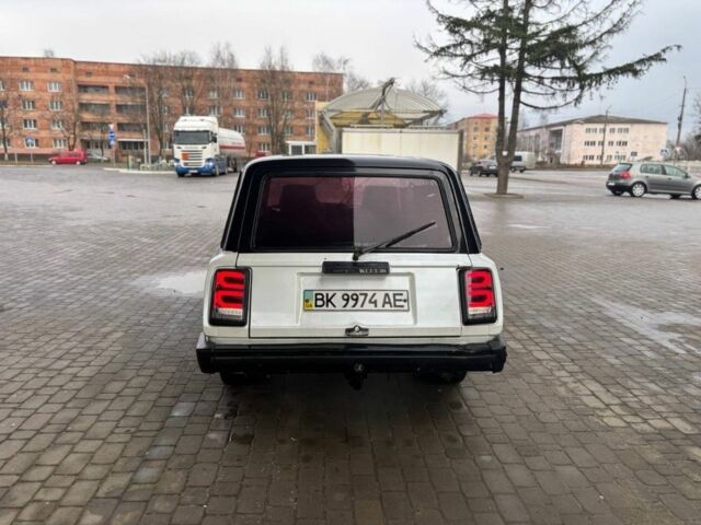 Белый ВАЗ 2104, объемом двигателя 1.5 л и пробегом 320 тыс. км за 1200 $, фото 9 на Automoto.ua