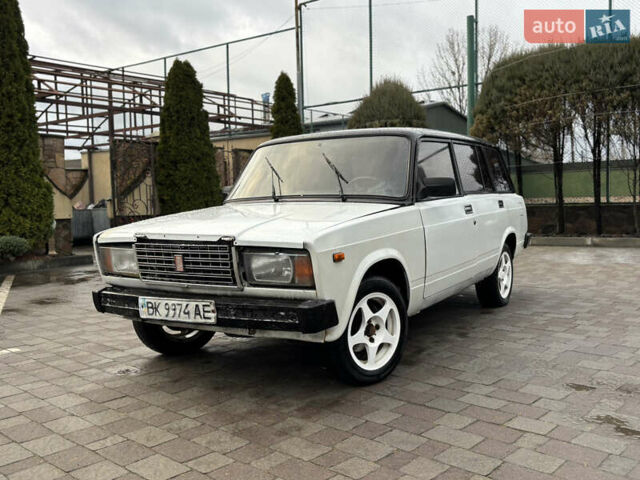 Белый ВАЗ 2104, объемом двигателя 0 л и пробегом 51 тыс. км за 850 $, фото 1 на Automoto.ua