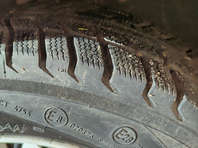 Белый ВАЗ 2104, объемом двигателя 0 л и пробегом 6 тыс. км за 600 $, фото 2 на Automoto.ua