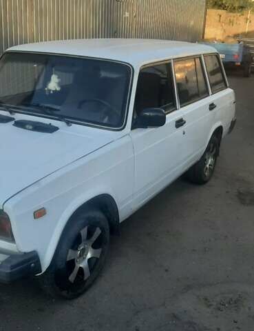 Белый ВАЗ 2104, объемом двигателя 1.57 л и пробегом 683 тыс. км за 2500 $, фото 7 на Automoto.ua