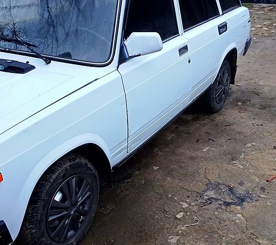 Белый ВАЗ 2104, объемом двигателя 1.5 л и пробегом 90 тыс. км за 1500 $, фото 4 на Automoto.ua