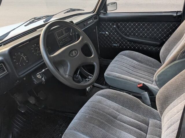 Белый ВАЗ 2104, объемом двигателя 1.5 л и пробегом 95 тыс. км за 1100 $, фото 4 на Automoto.ua