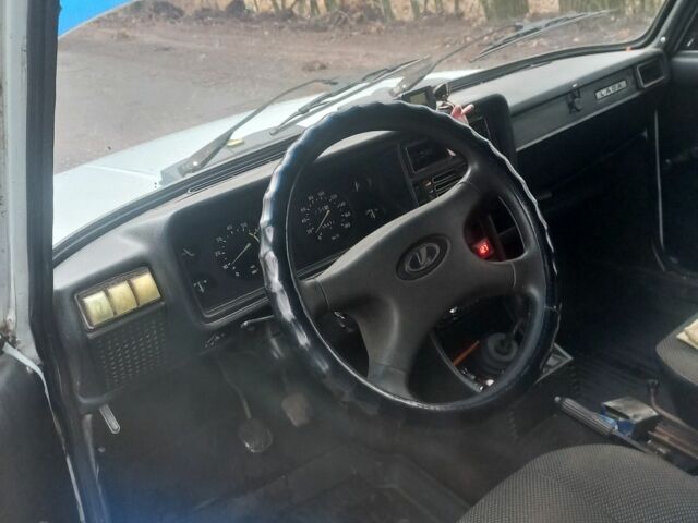 Белый ВАЗ 2104, объемом двигателя 0 л и пробегом 70 тыс. км за 900 $, фото 5 на Automoto.ua